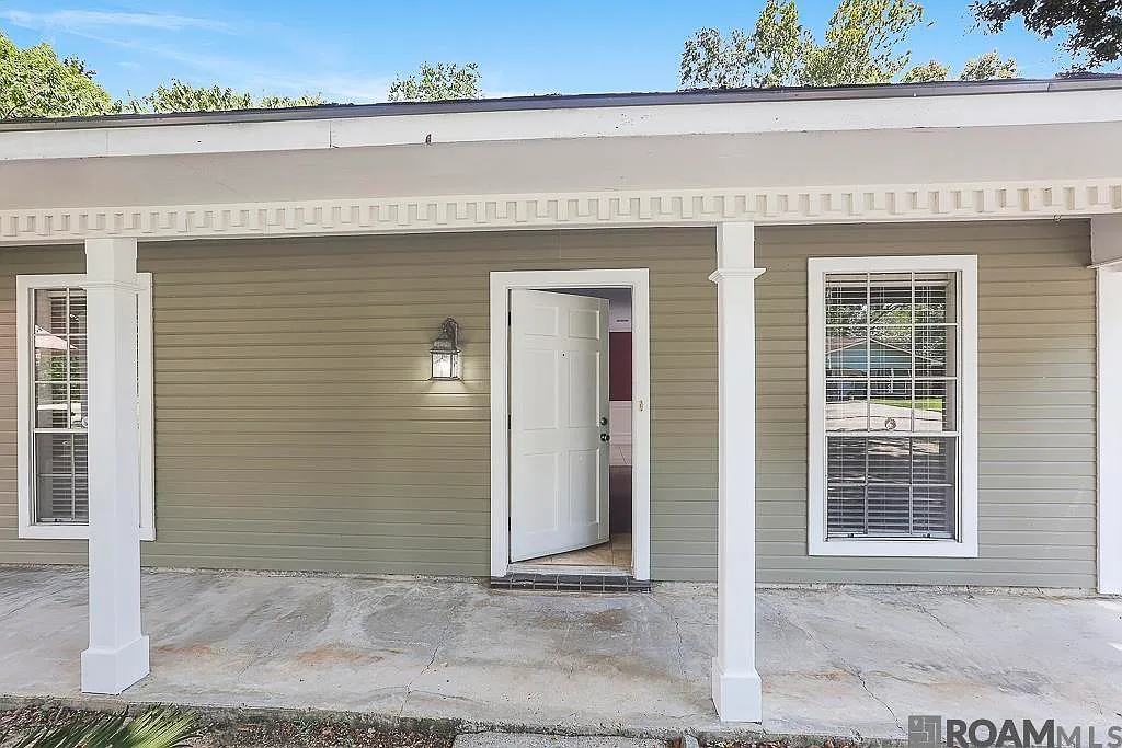 3 bed, 1296 sqft, $1,700 — Photo 3
