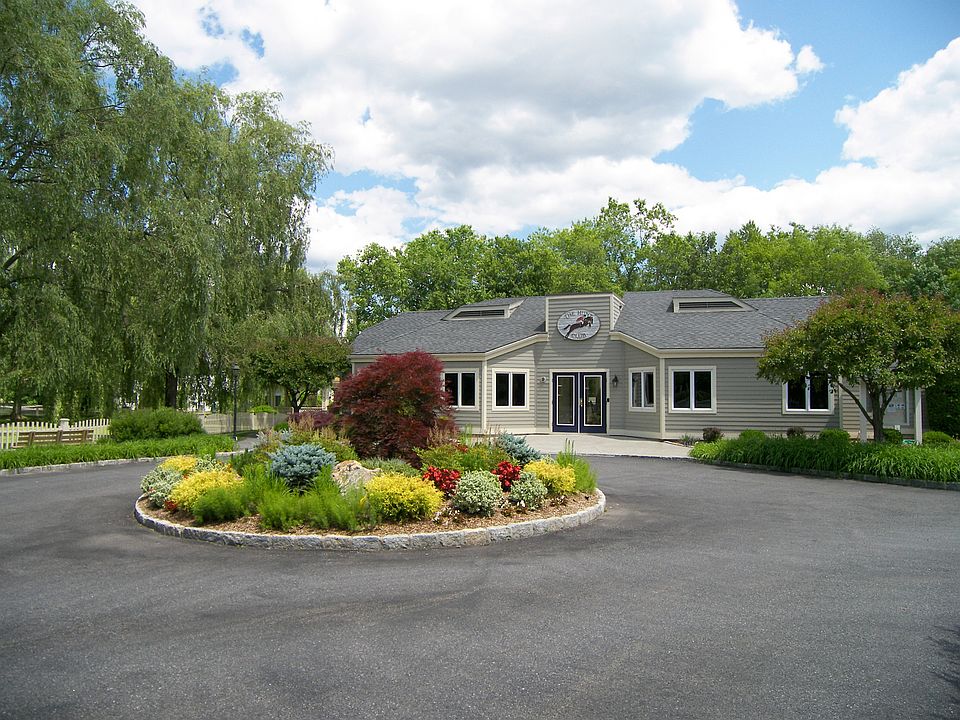 1st image of 501 Chestnut Dr