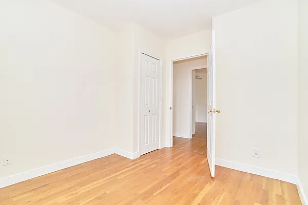 Rented by Living New York | media 22