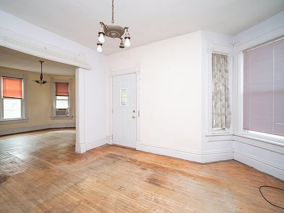 5th image of 1708 9th St