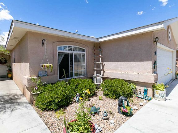 3rd image of 10519 Country Manor Pl NW