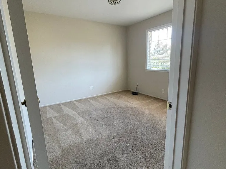 2206 Deborah Dr — Photo 6