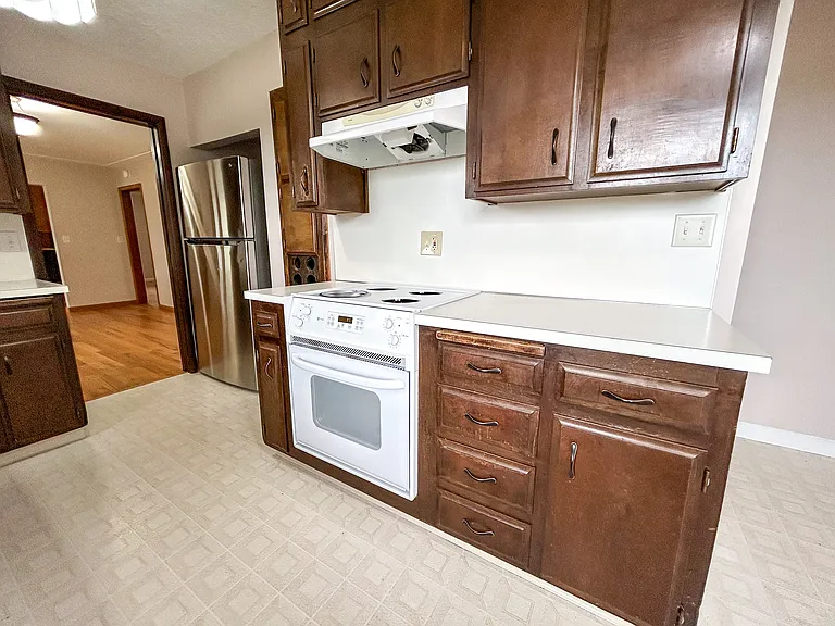 1550 Corina Dr SE — Photo 10