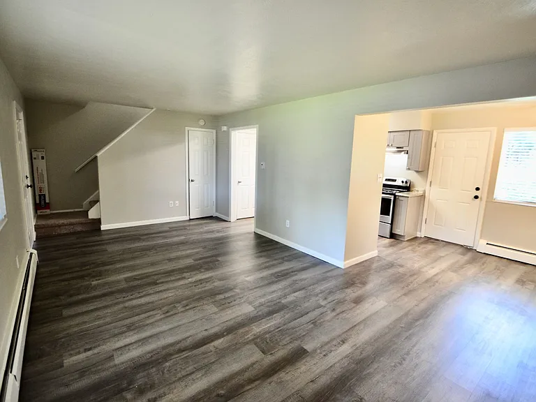 5705 S Pearl St — Photo 6