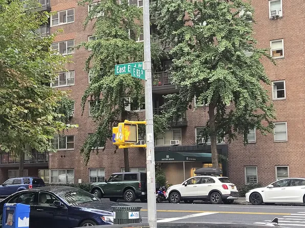 534 E 83rd St, New York, NY