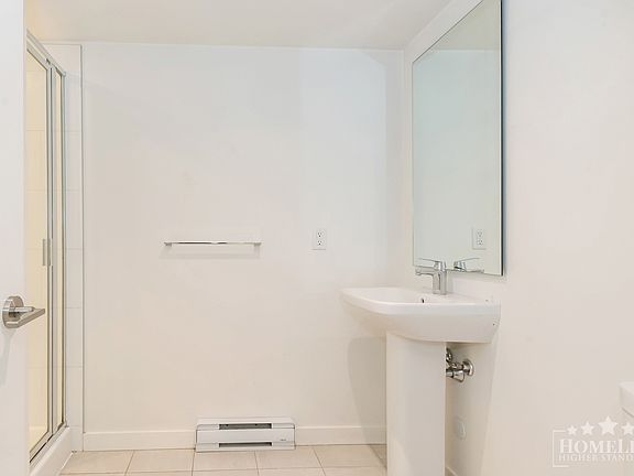 5th image of 2838 Livingstone Ave #28