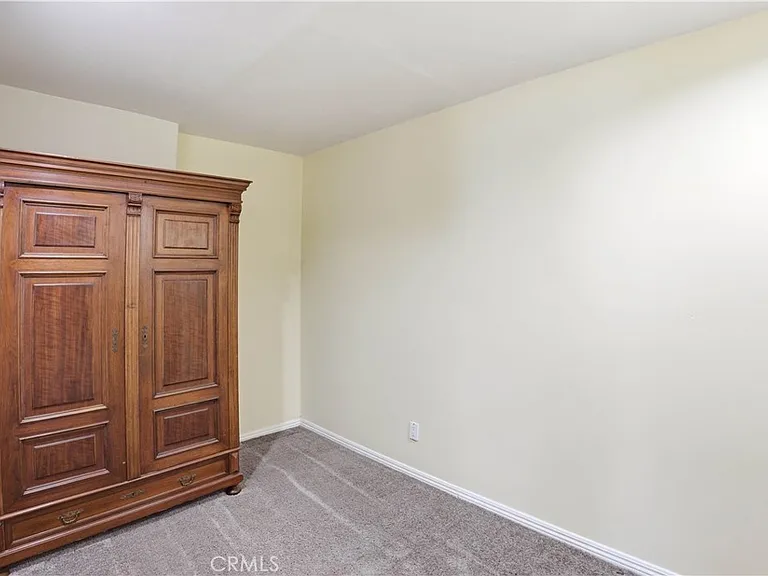 1581 W Chanticleer Rd #B — Photo 9