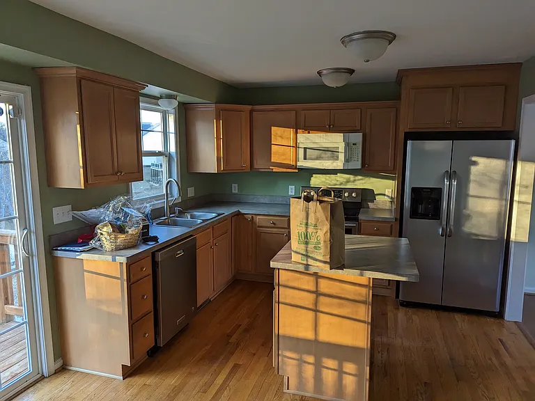 6382 Flintstone Dr — Photo 7