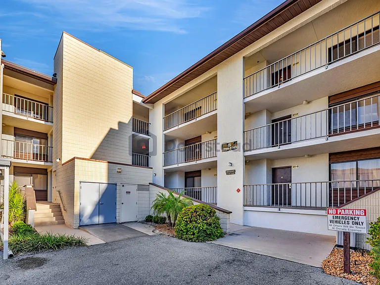 2733 Orchid Oaks Dr #202B — Photo 2