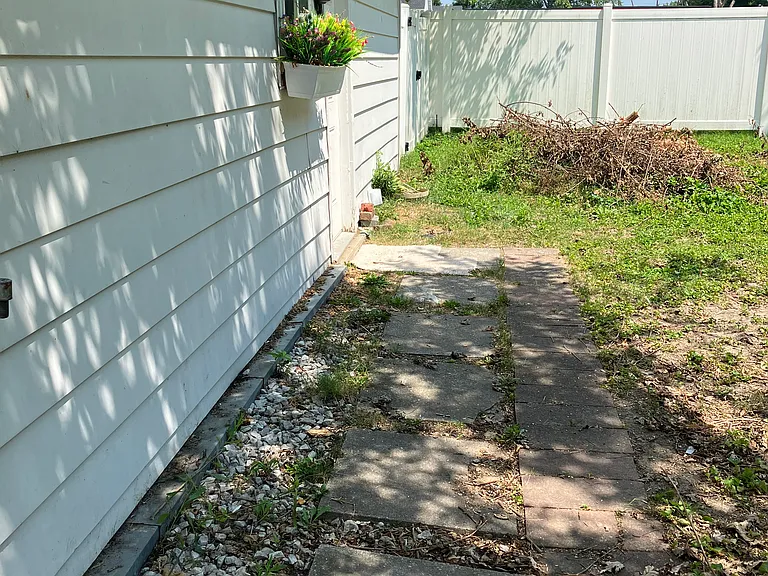 walkway to apartment