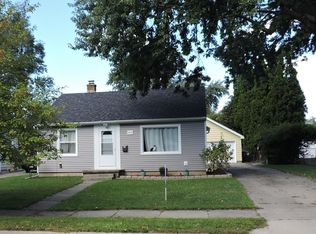 1512 Victor Ave, Lansing, MI 48910