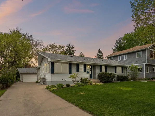 2905 Townview Ave, Saint Anthony, MN 55418