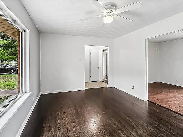 326 Harman St — Photo 3