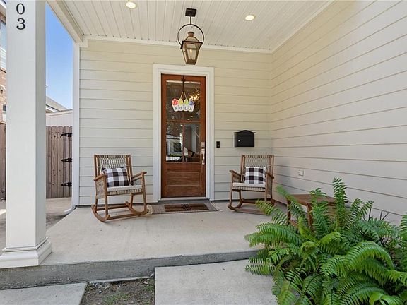 3rd image of 6103 Bellaire Dr