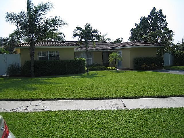 large front yard & great landscaping