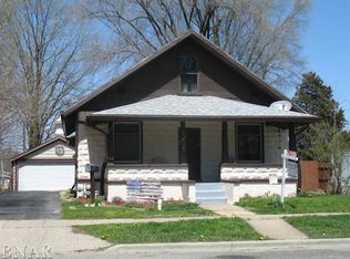 1005 E Washington St, Clinton, IL 61727