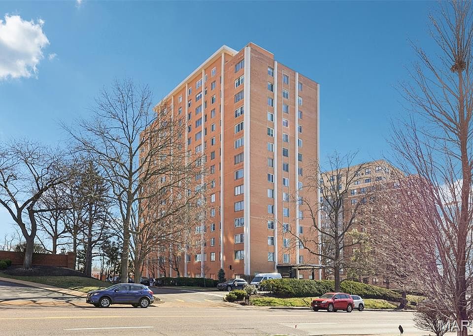 1st image of 900 S Hanley Rd APT 7D