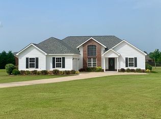 854 Lakeview Rd, Byron, GA 31008