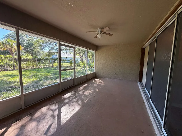 4847 Luther Ave — Photo 23