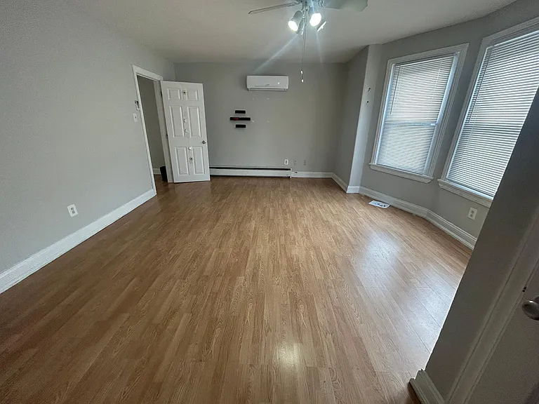 4161 Ridge Ave #4 — Photo 9