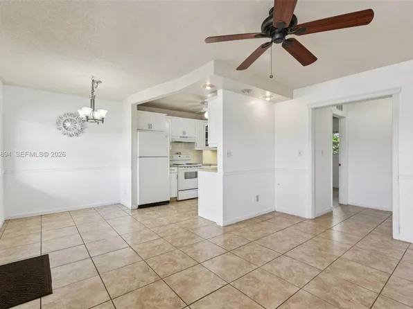 22 SE 3rd Ter #18, Dania Beach, FL 33004