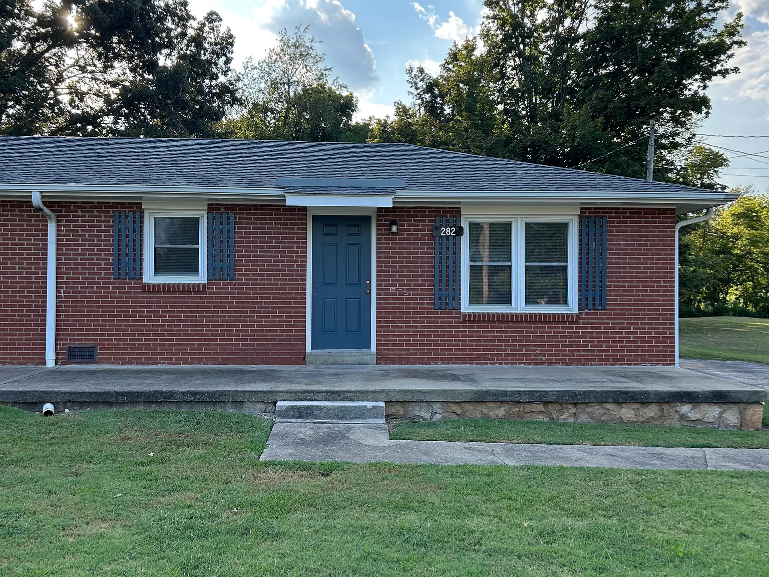 2 bed, 1400 sqft, $795 — Photo 1
