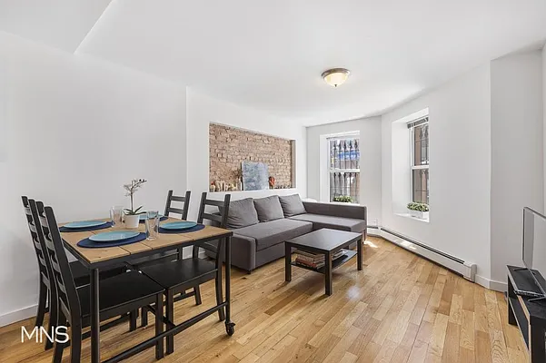 Rented by MNS | media 23