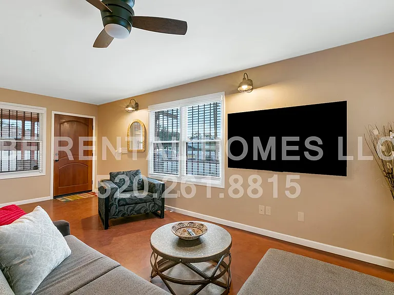 1040 N Arizona Ave — Photo 6