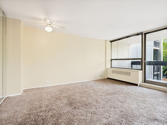4th image of 1360 N Sandburg Ter APT 306C
