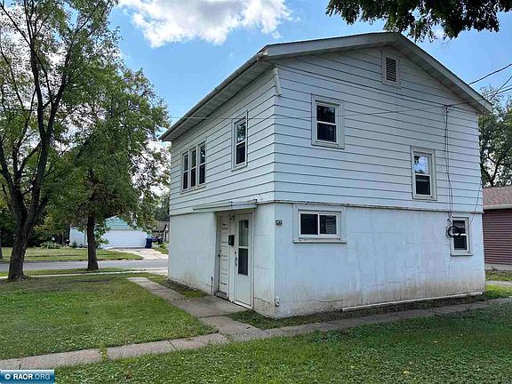 2nd image of 2027 12th Ave E