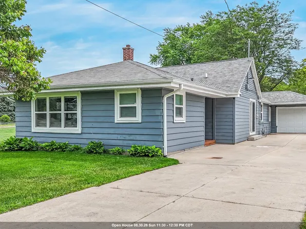 N9017 Lakeshore Dr, Van Dyne, WI 54979