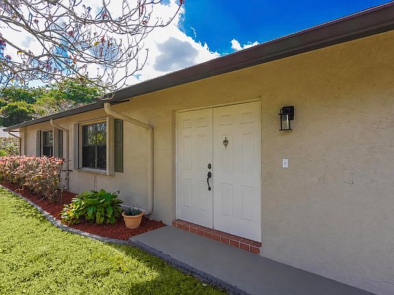 2nd image of 1538 Palmland Drive