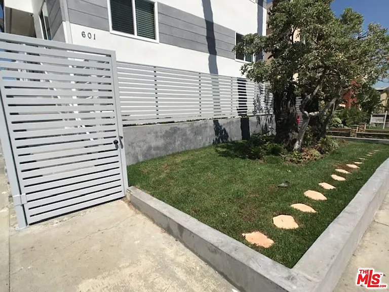 601 N Normandie Ave #5 — Photo 17