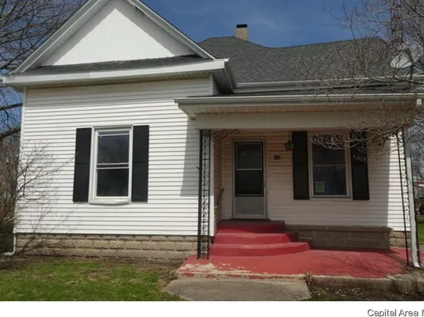 127 W South St, Divernon, IL 62530