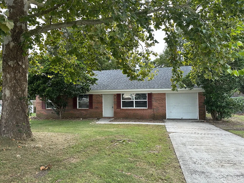 3 bed, 2.0 bath, 1175 sqft, $1,500 — Photo 1
