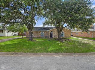 2909 Woodmeadow Dr, Bryan, TX 77802