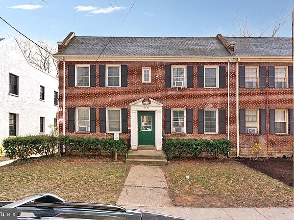2nd image of 4482 Macarthur Blvd NW