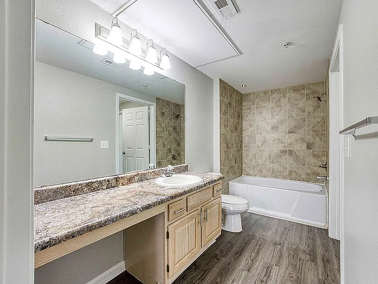 The Vintage at Zona Rosa Apartment Homes — Photo 31