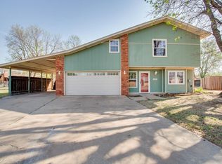 1702 Buckboard Ln, Enid, OK 73703