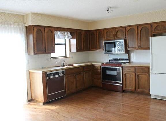 2nd image of 5427 Crest Dr