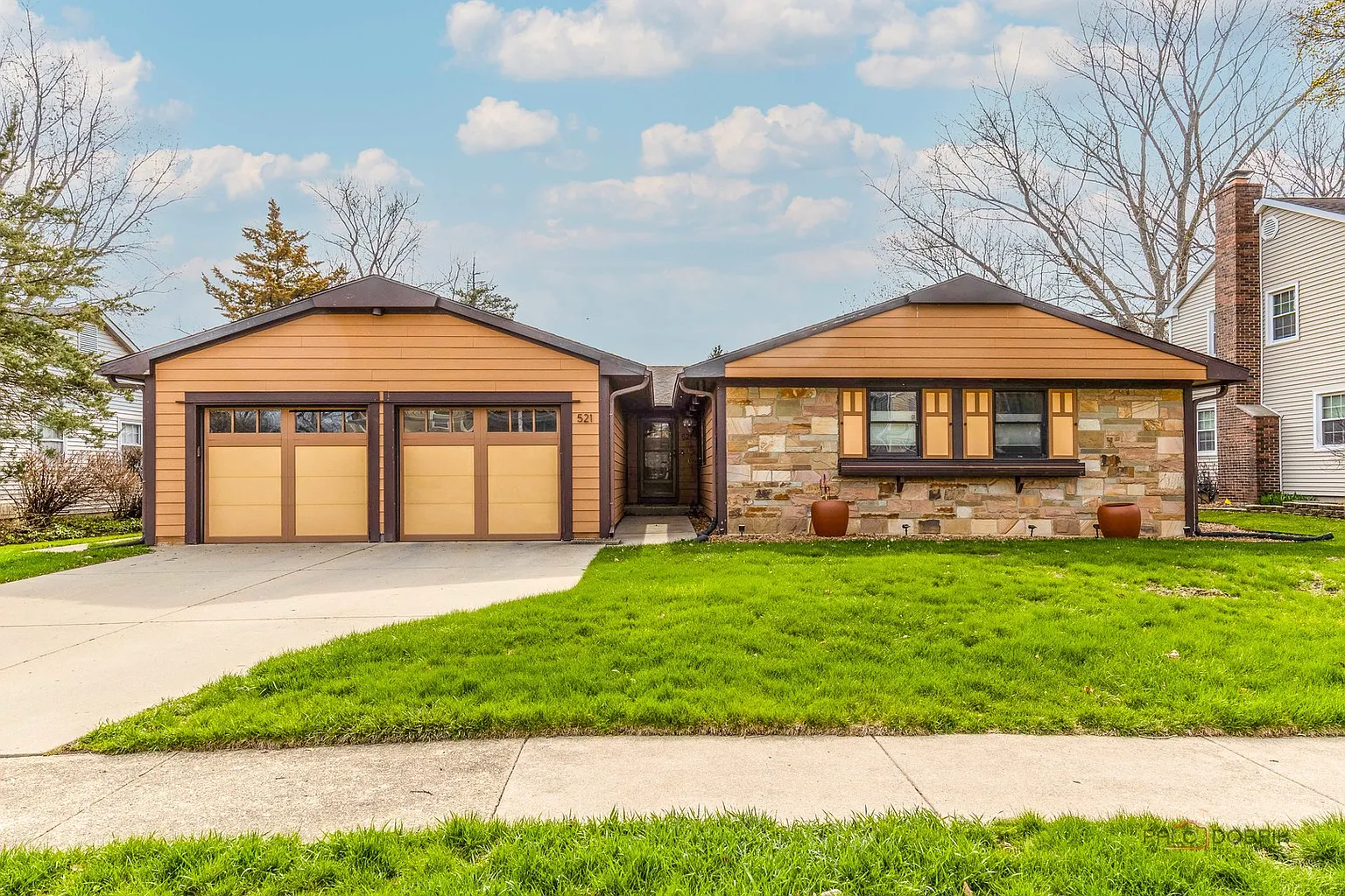 521 Castlewood Ln photo 1