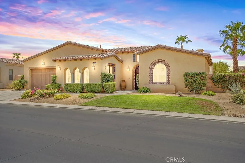 4 bed, 3.5 bath, 2990 sqft, $5,999 — Photo 1