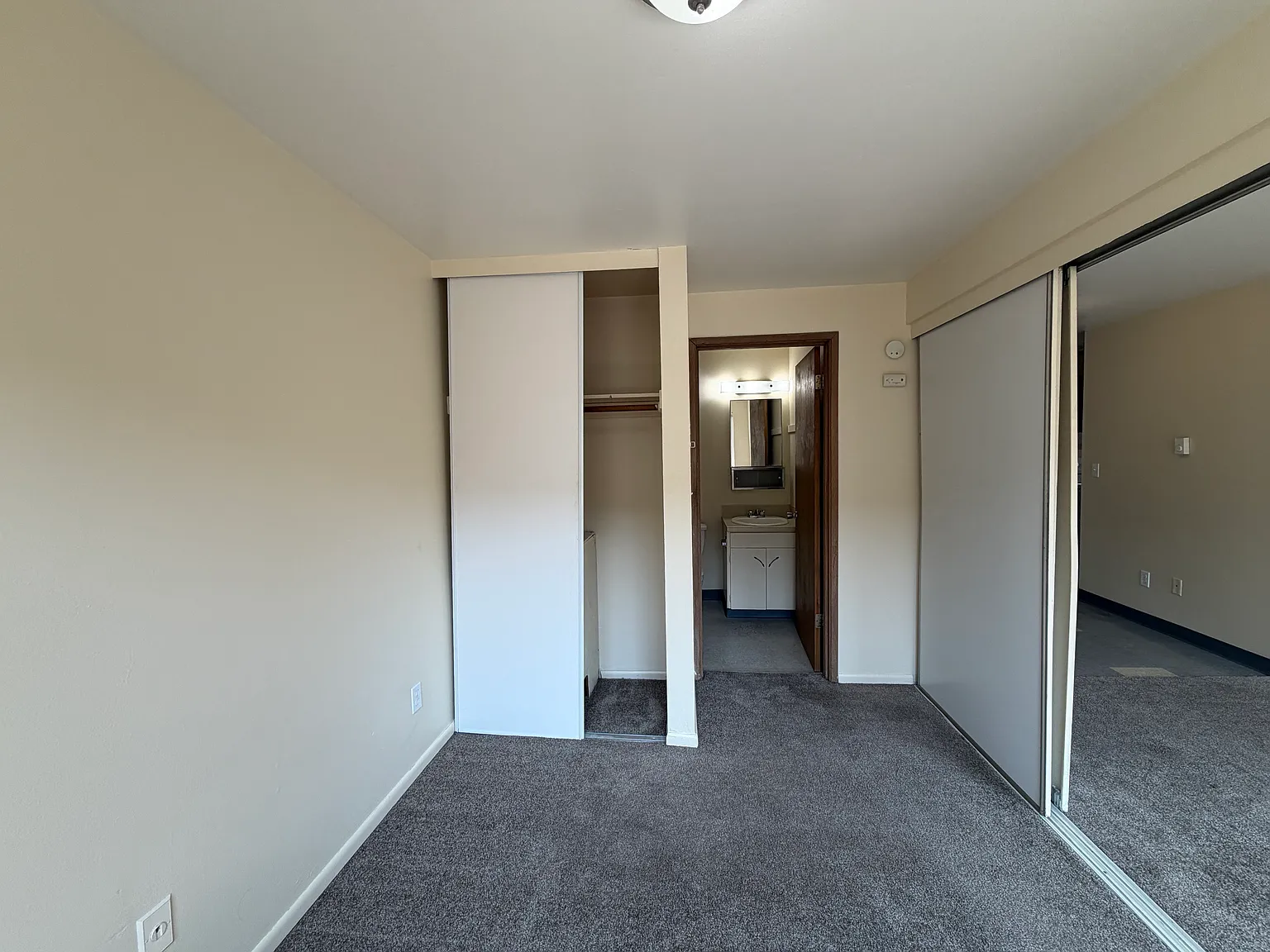 1 bed, 500 sqft, $1,295 — Photo 4