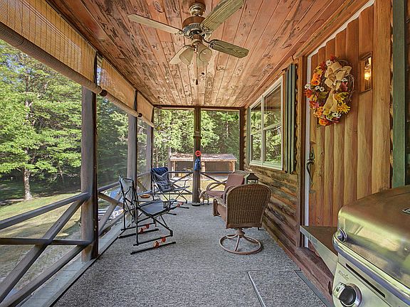 5th image of 27 Roscoe Drive