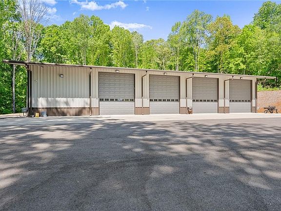 5th image of 3263 Tanners Mill Rd