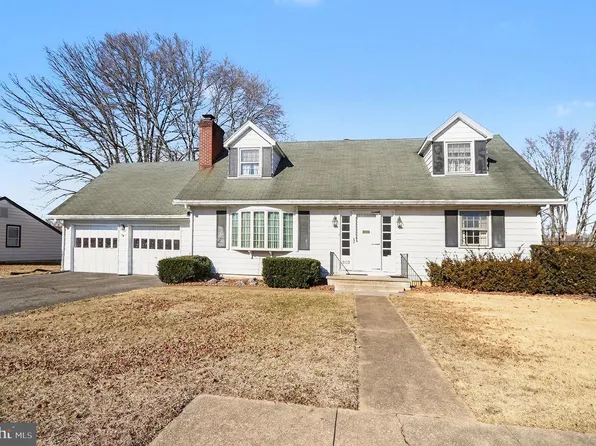 303 Hermitage Dr, Elkton, MD 21921