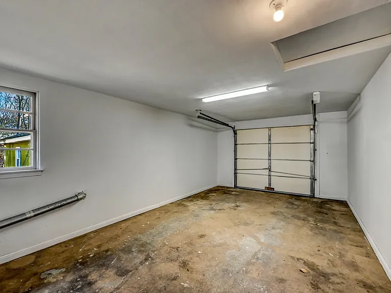 850 Church St — Photo 36