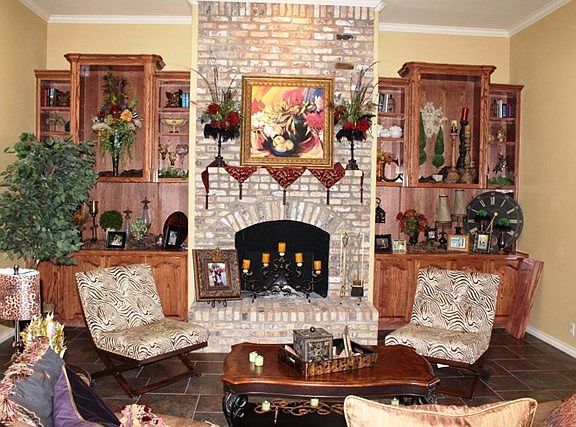 3rd image of 1909 Pagewood Dr