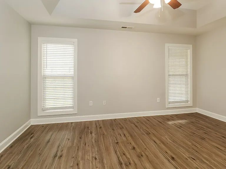 1052 Enderbury Dr — Photo 10