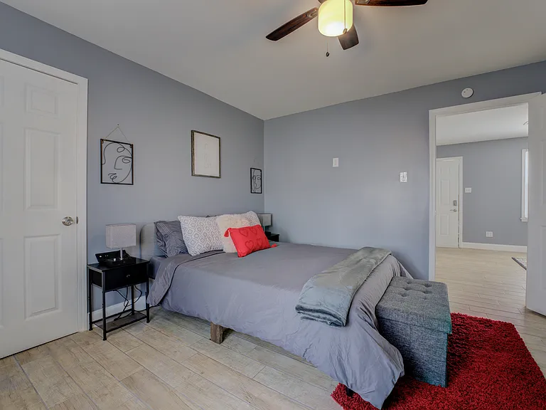 1050 N Pkwy #105 — Photo 35